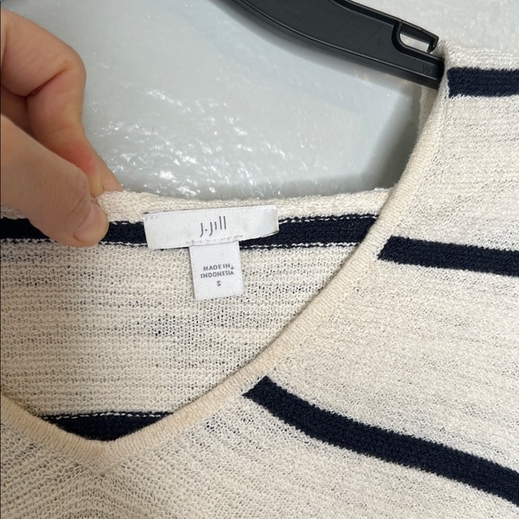 Striped V-Neck Knit Sweater | Neutral Minimalist Cozy Lightweight Pullover Small - Picture 4 of 5